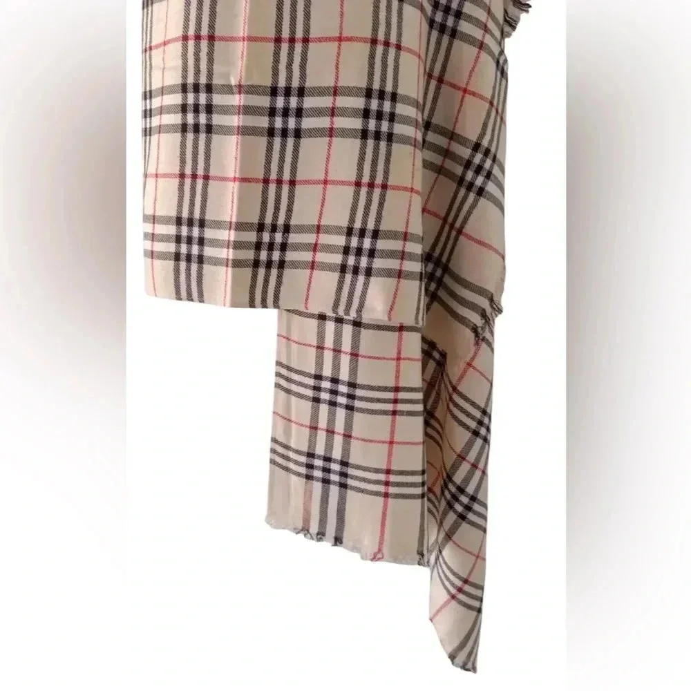 Burberry London wide check scarf 100% cashmere